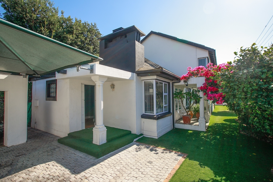 5 Bedroom Property for Sale in Claremont Western Cape